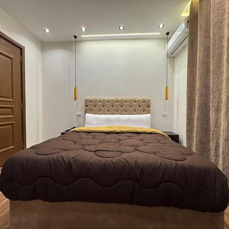 Ghatati New White Pyramids Inn מראה חיצוני תמונה