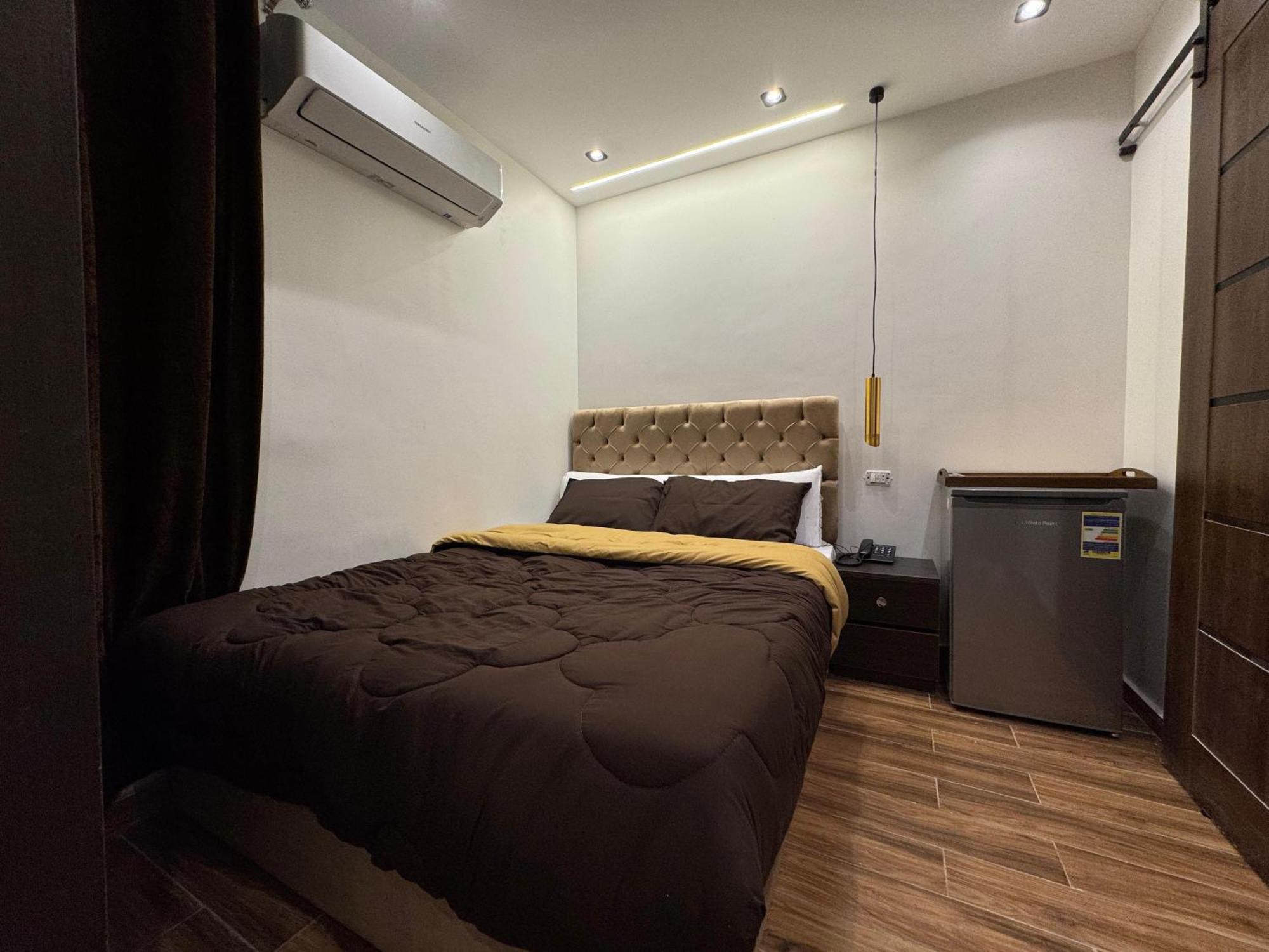 Ghatati New White Pyramids Inn מראה חיצוני תמונה