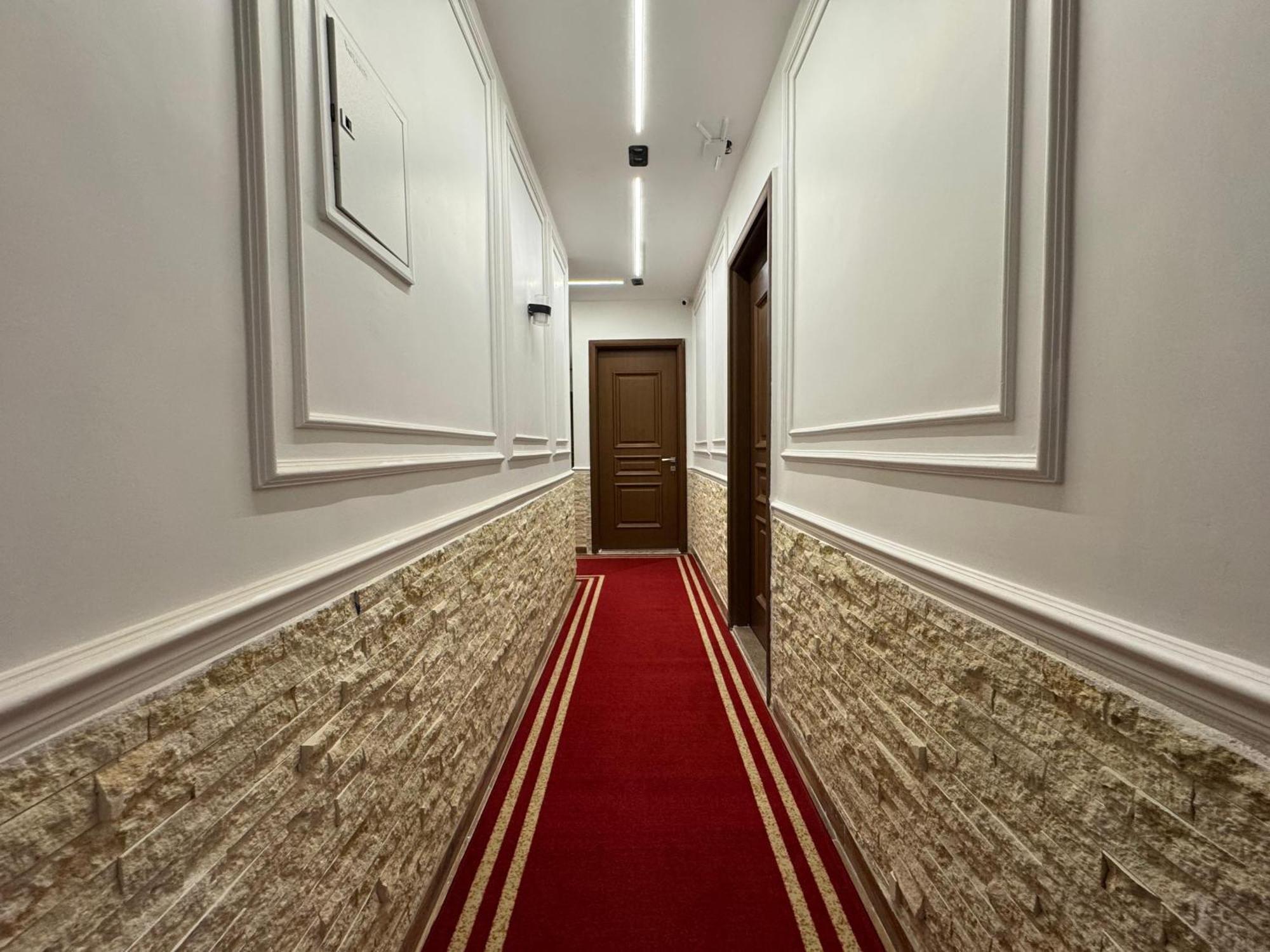 Ghatati New White Pyramids Inn מראה חיצוני תמונה