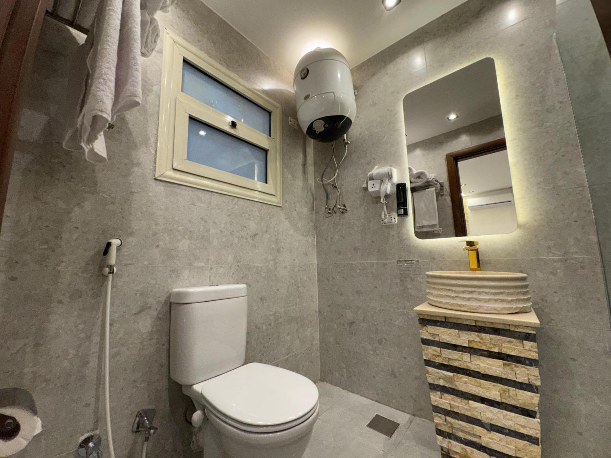 Ghatati New White Pyramids Inn מראה חיצוני תמונה