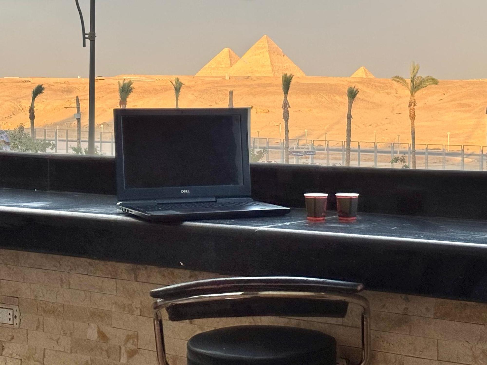 Ghatati New White Pyramids Inn מראה חיצוני תמונה
