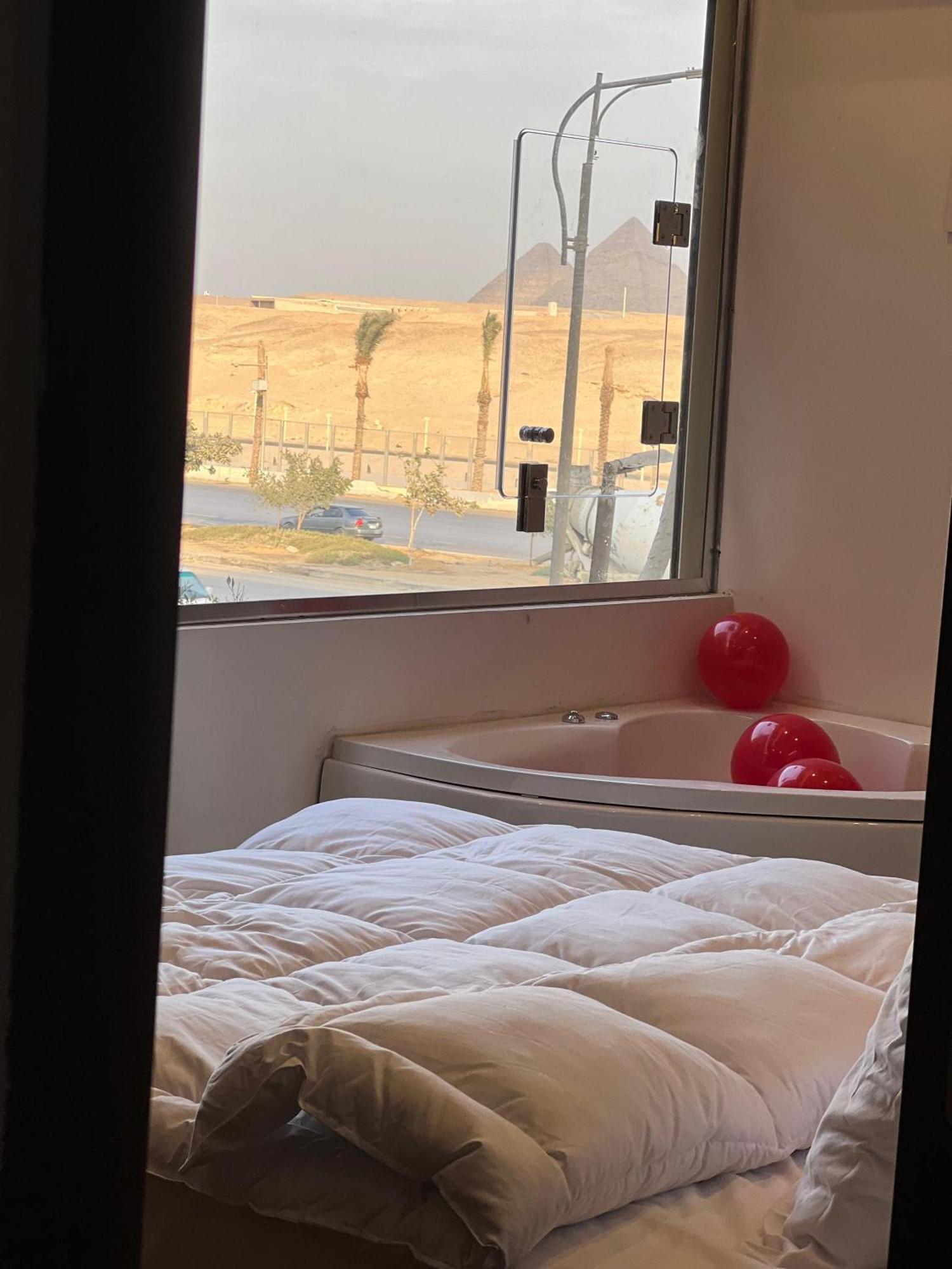 Ghatati New White Pyramids Inn מראה חיצוני תמונה